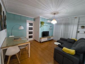 TV a/nebo společenská místnost v ubytování Alojamiento La Paz