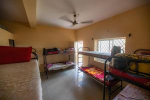 Postel nebo postele na pokoji v ubytování Page three stays and backpackers hostel + 38 fotografií