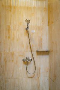 Ένα μπάνιο στο Family Hotel Gradia 1