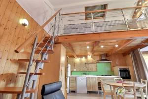 Køkken eller tekøkken på Chant De La Fontaine - La Bruyere