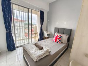 Postel nebo postele na pokoji v ubytování Axiata Bukit Jalil Cozy LRT 5 min IMU Stadium APU