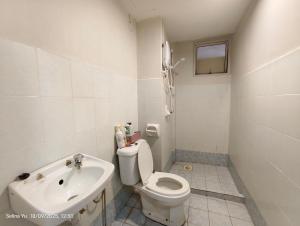 Koupelna v ubytování Axiata Bukit Jalil Cozy LRT 5 min IMU Stadium APU + 34 fotografií