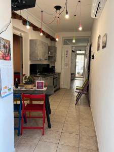 Køkken eller tekøkken på Vicol8 Casa Vacanze Dorgali + 17 billeder