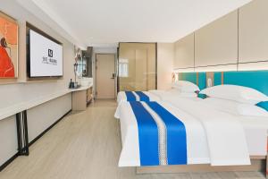 Η κουζίνα ή μικρή κουζίνα στο Yinuo Premium Hotel, Guangzhou Zhongshan University Eye Hospital Quzhuang Metro Station Branch