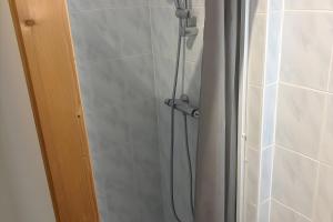 Ένα μπάνιο στο Chambres d'hôtes - Chez Antho