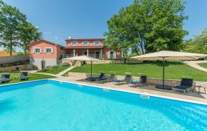Hồ bơi trong/gần Villa Tre Colonne for 10 persons in Central Istria with 60 m2 private pool & sauna