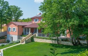 Vườn quanh Villa Tre Colonne for 10 persons in Central Istria with 60 m2 private pool & sauna