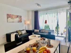 Un lugar para sentarse en Hortensia Suites Apartments ,Los Cristianos