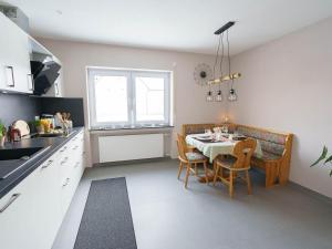 Η κουζίνα ή μικρή κουζίνα στο Ferienwohnung Hummel +11 φωτογραφίες