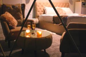 Χώρος καθιστικού στο Flames boutique +35 φωτογραφίες