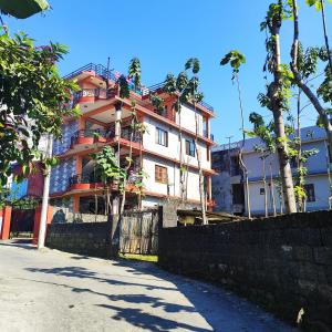 Tòa nhà nơi căn hộ tọa lạc