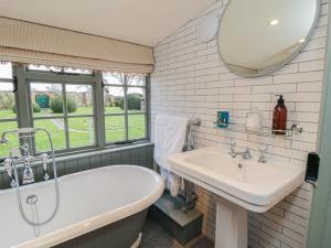 Et badeværelse på Holly Cottage + 36 billeder
