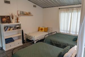 Φωτογραφία από το άλμπουμ του Sunset Oaks Retreat Events, Farm Animals & Views σε Saint Jo