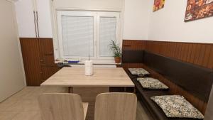 Χώρος καθιστικού στο Cozy rooms in the center of Bled by the lake #1