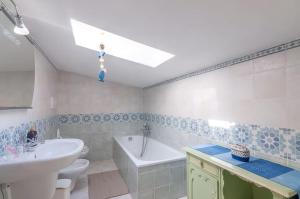 Ένα μπάνιο στο La Dimora del Marinaio - HelloElba