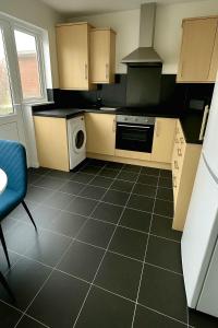 Køkken eller tekøkken på Thornwood House By Horizon Stays + 5 billeder