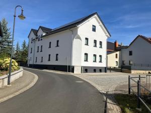 Το κτήριο όπου στεγάζεται  το διαμέρισμα