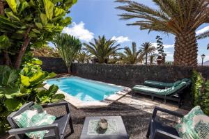 Πισίνα στο ή κοντά στο Villa Calma Pool Oasis & Volcano Views Bayside