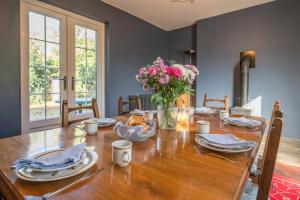 Φωτογραφία από το άλμπουμ του The Knoll, Alderton σε Alderton