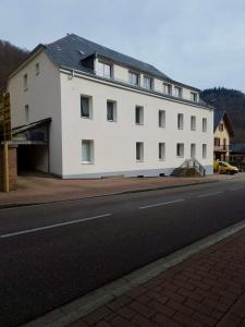 Το κτήριο όπου στεγάζεται  το διαμέρισμα