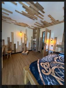 Voodi või voodid majutusasutuse Le valhalla vidar toas