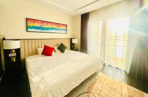 Postel nebo postele na pokoji v ubytování Halo's Apartment + 9 fotografií