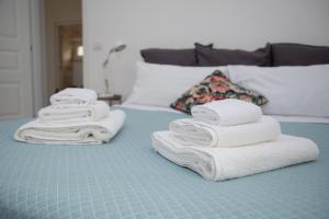 Ένα ή περισσότερα κρεβάτια σε δωμάτιο στο Casa Cadur +59 φωτογραφίες