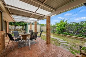 Un balcón o terraza en Entire House with 4 bedrooms Fully Air Conditioned