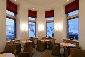 Posezení v ubytování 3100 Kulmhotel Gornergrat