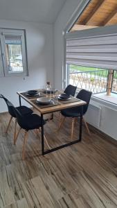 Ảnh trong thư viện ảnh của Sunnyside apartments 1 ở Gornje Pale