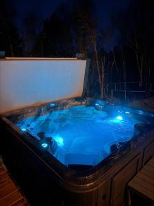 Bazén v ubytování Koselig hytte med usjenert og solrik beliggenhet nebo v jeho okolí