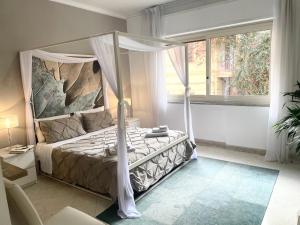 Postel nebo postele na pokoji v ubytování Al Politeama Rooms B&B