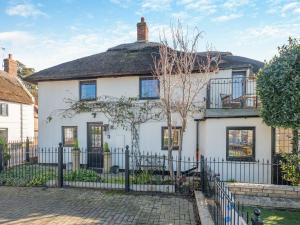 Budova, kde se prázdninový dům nachází + 10 fotografií