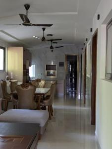 Χώρος καθιστικού στο Thooran Homestay, B&B