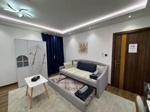 Χώρος καθιστικού στο Luxury Private Room near airport