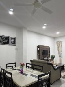 Posezení v ubytování Inaz Homestay Alor Setar