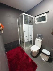 Ένα μπάνιο στο Quarto Relaxante e Agradável