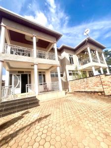 Το κτήριο όπου στεγάζεται  το διαμέρισμα