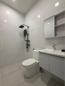 Ένα μπάνιο στο Lucky 7 Homestay