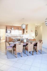 Η κουζίνα ή μικρή κουζίνα στο Strandlopertjie2 #3 Self-catering Home