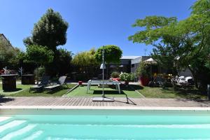 Πισίνα στο ή κοντά στο Le jardin de Séverine