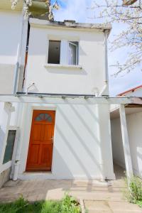 Tòa nhà nơi căn hộ tọa lạc +3 ảnh