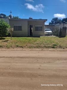 Το κτήριο όπου στεγάζεται  η παραθεριστική κατοικία +3 φωτογραφίες