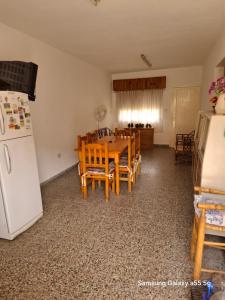 Η κουζίνα ή μικρή κουζίνα στο los nonis