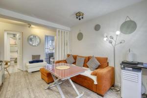 Χώρος καθιστικού στο Moderne and Sweet Roissy CDG- Paris- Astérix- ParcExpo