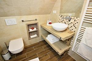 A bathroom at Apartment Luna