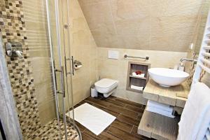 A bathroom at Apartment Luna