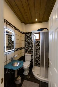 Ένα μπάνιο στο Village Inn