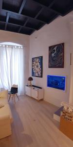 Khu vực ghế ngồi tại San Pietro Luxury Old Town Apartment