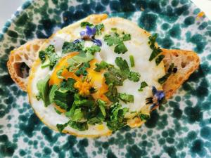 Φαγητό σε αυτό το διαμέρισμα ή κάπου εκεί κοντά +28 φωτογραφίες